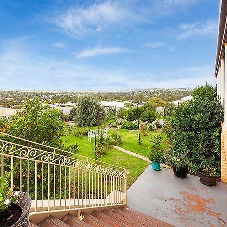 Fairway Manor Accommodation نورثام المظهر الخارجي الصورة