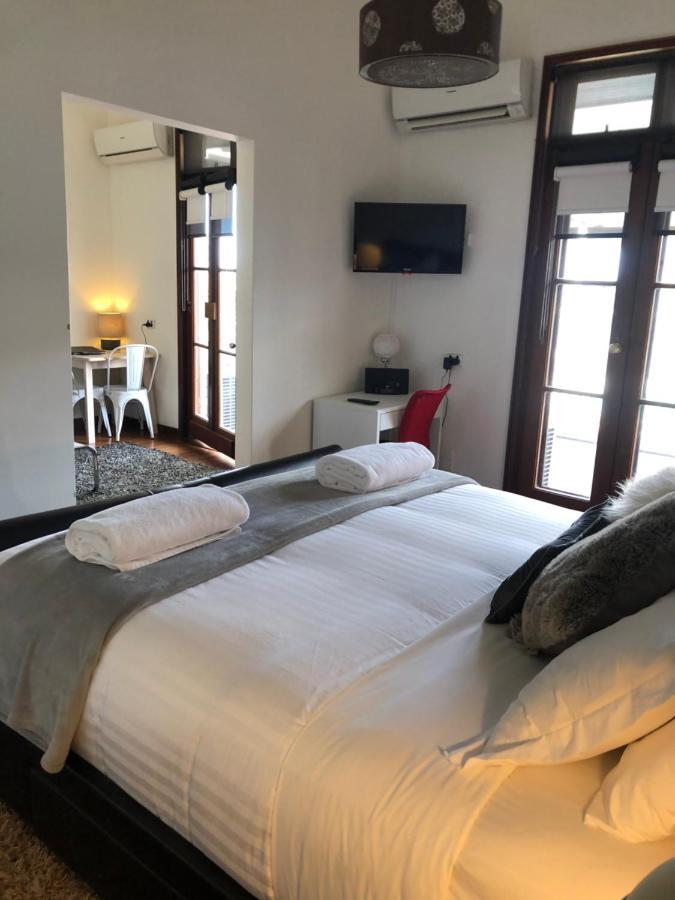 Fairway Manor Accommodation نورثام المظهر الخارجي الصورة