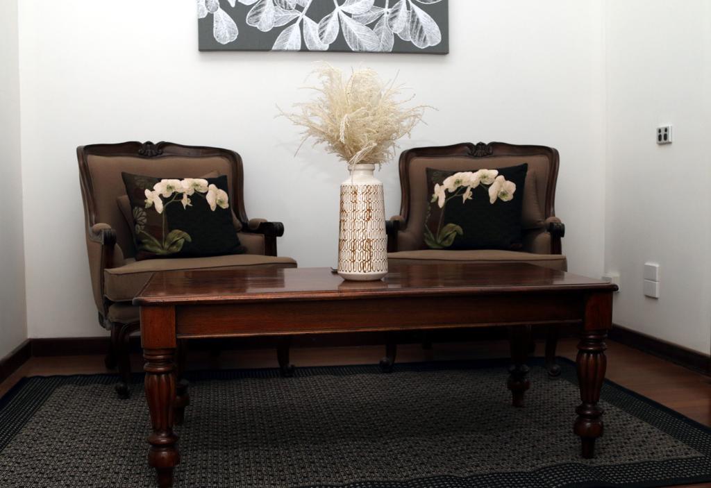 Fairway Manor Accommodation نورثام الغرفة الصورة