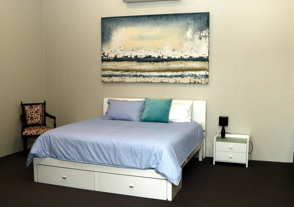 Fairway Manor Accommodation نورثام المظهر الخارجي الصورة