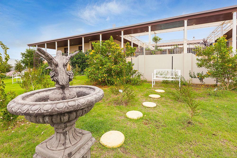 Fairway Manor Accommodation نورثام المظهر الخارجي الصورة