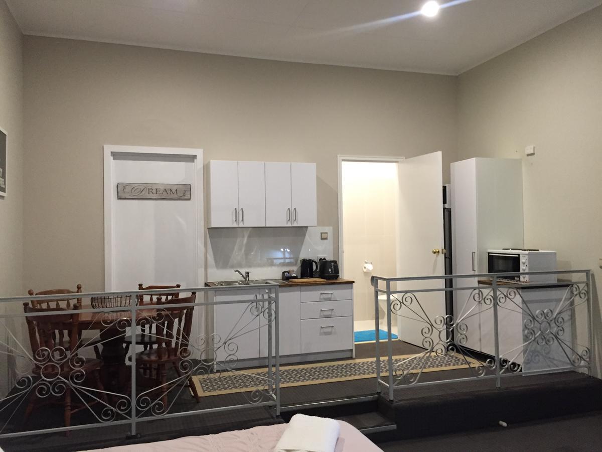 Fairway Manor Accommodation نورثام المظهر الخارجي الصورة