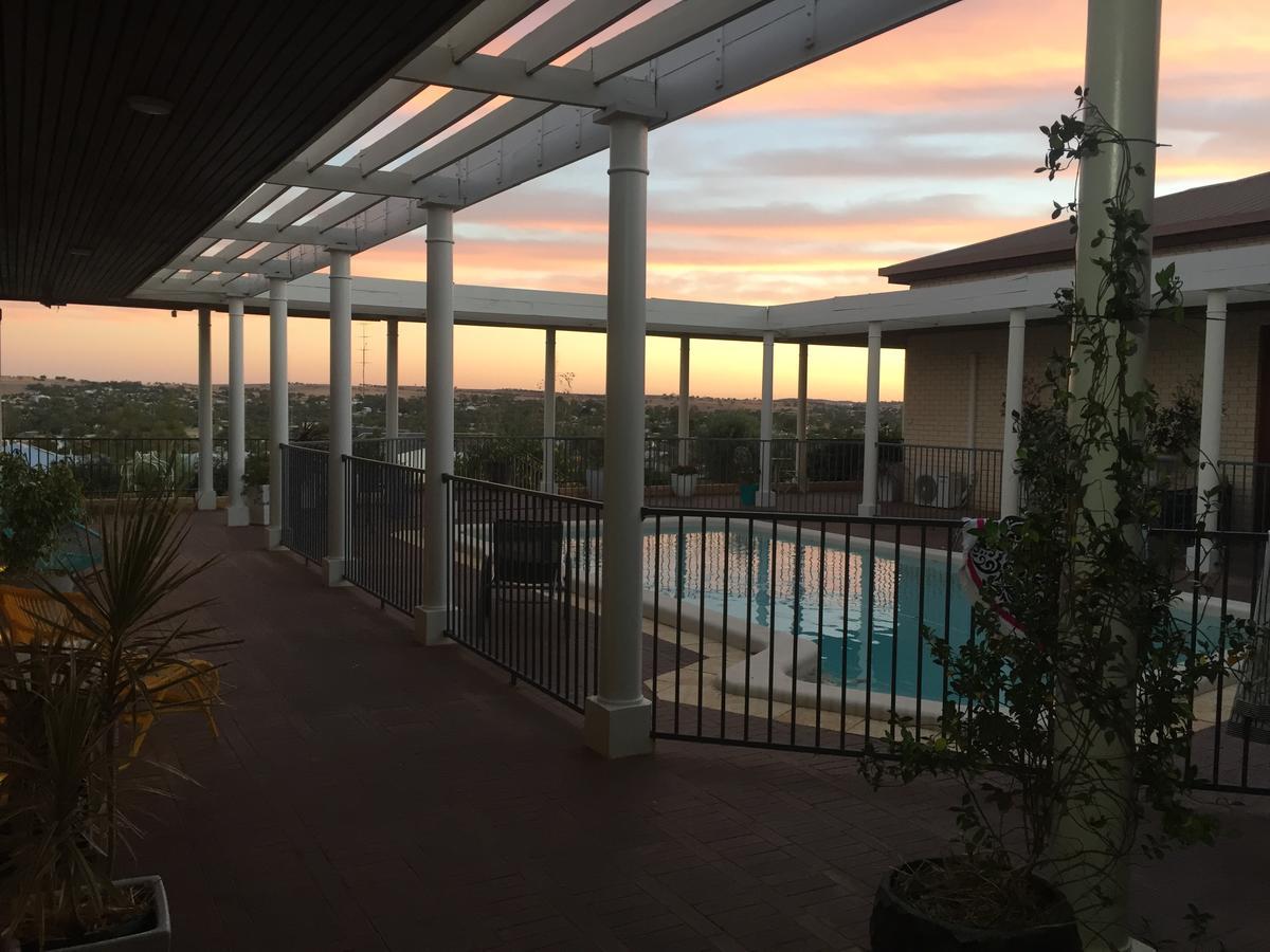 Fairway Manor Accommodation نورثام المظهر الخارجي الصورة
