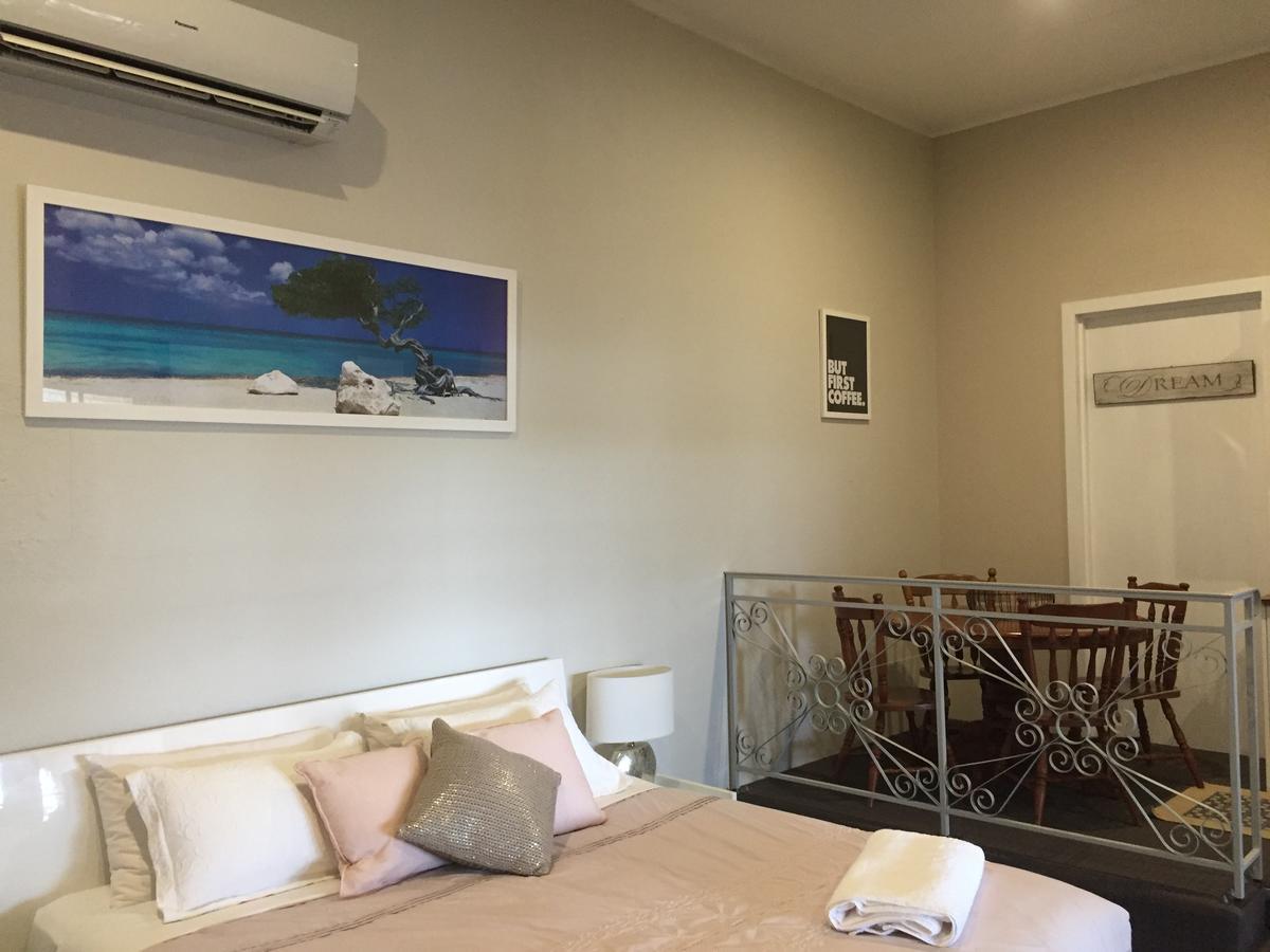 Fairway Manor Accommodation نورثام المظهر الخارجي الصورة